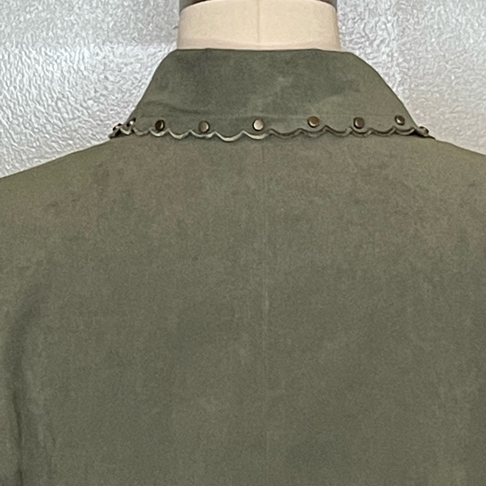 Requirements Jacket Size Large. - image 3